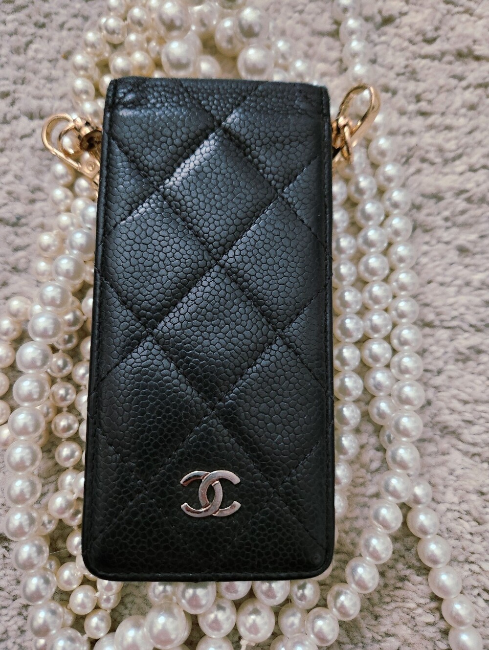Chanel Black Quilted Caviar Leather Phone Crossbody - Picture 13 of 16